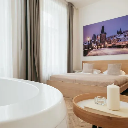 Two Bedroom Near Park In Vinohrady By Days Apartman