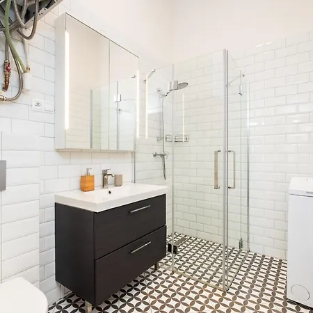 Apartman Two Bedroom Near Park In Vinohrady By Days Prága