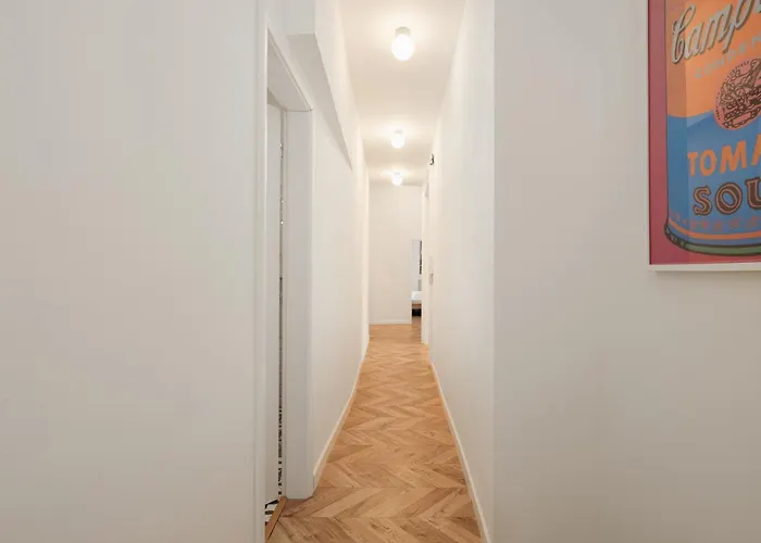Days - Spacious With Balcony Near Wenceslas Square *