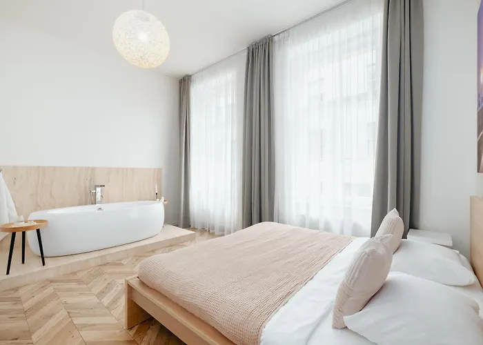 Apartamento Days - Spacious With Balcony Near Wenceslas Square
